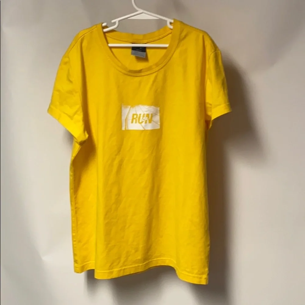 Nike Run Women’s Shirt M